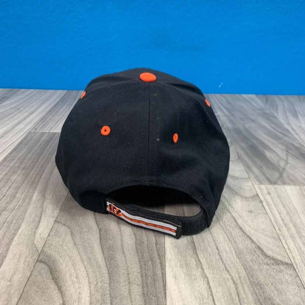 Authentic Cincinnati Bengals B NFL Team Apparel Adjustable Football Cap Hat